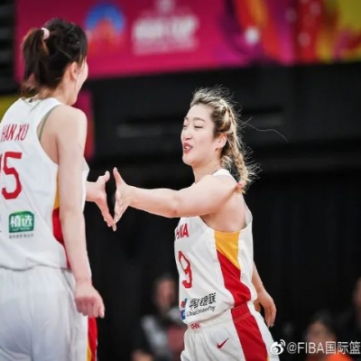 Chinese Women's Basketball Team: Internal Strife? Li Yueru Takes Only 3 Shots in 25 Minutes! This Is the Top Core Center...