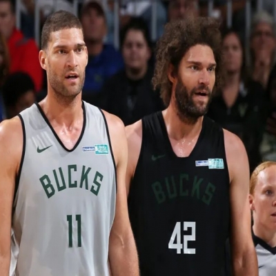 Career Countdown: Can 36-Year-Old Robin Lopez Find a New NBA Home?