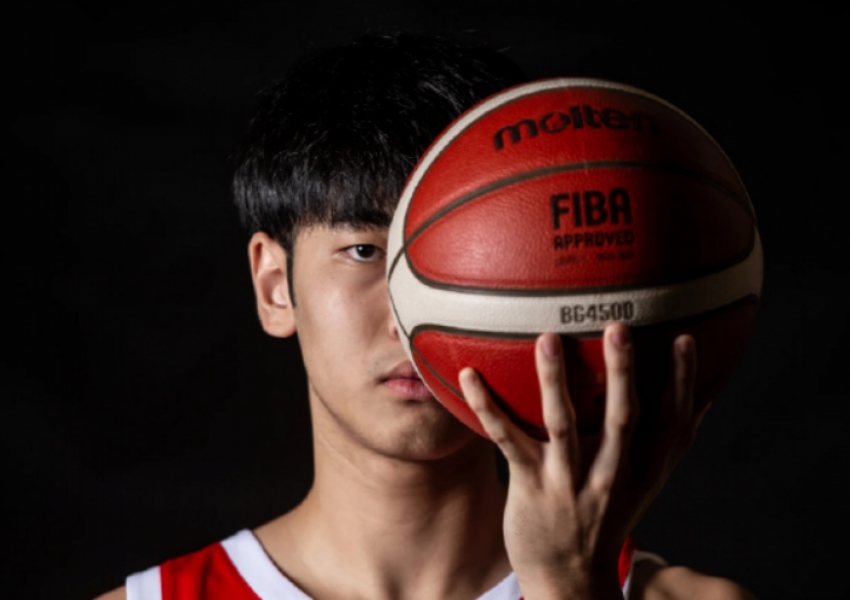 China Basketball Team's Buzzer-Beater Over Japan! Goodbye, Ding Yanyuhang—Another Forward on the Path to the NBA?-0