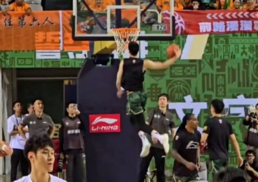 He's Finally Back! 20 Points on 14 Shots in His Debut: The Closest Chinese Guard to the NBA-2